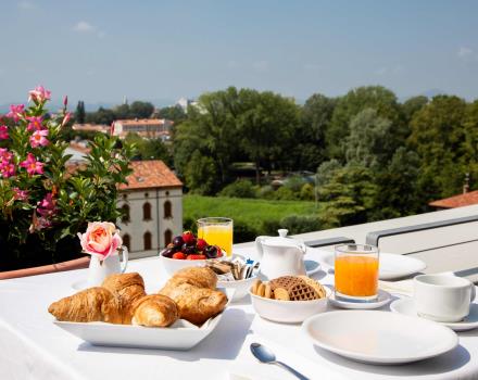 Una colazione panoramica dalla nostra terrazza