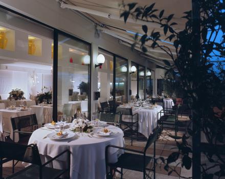 Looking for a unique and elegant restaurant with typical dishes of the Venetian? Book your table at Terrace Best Western Hotel Biri!